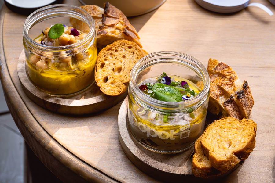 Popot, a cafe in Shanghai serving French food in eco-friendly glass jars. Photo by Rachel Gouk. 