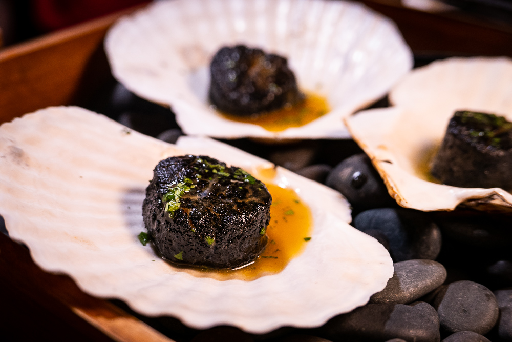 Scallops at Charcohol, a cocktail bar and restaurant in Fengshengli, Shanghai. Photo by Rachel Gouk. 