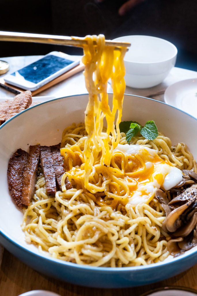 JYJ Noodle Bar is a popular Taiwanese chain in Shanghai that does excellent noodles. Photo by Rachel Gouk. 