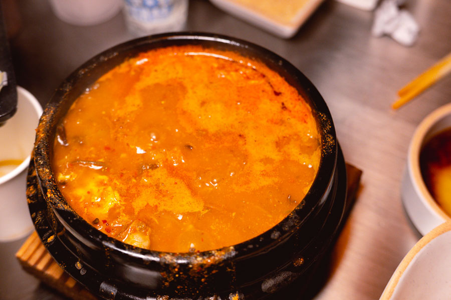Jjigae at Botong Sikdang (JIng'an), a Korean restaurant in Shanghai that specializes in grilled pork and banchan. Photo by Rachel Gouk @ Nomfluence. 