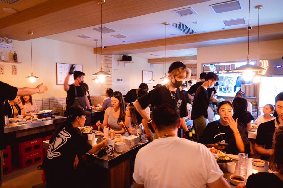 Botong Sikdang (JIng'an) is a Korean restaurant in Shanghai that specializes in grilled pork and banchan. Photo by Rachel Gouk @ Nomfluence. 