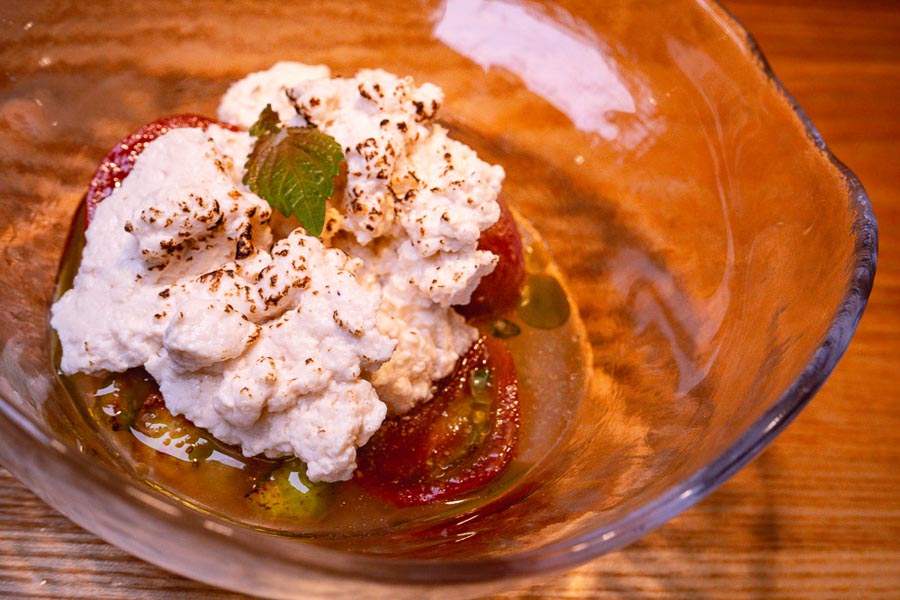 Tofu and tomato at Oha Eatery, a restaurant in Shanghai that specializes in experimental Guizhou food. Photo by Rachel Gouk @ Nomfluence.