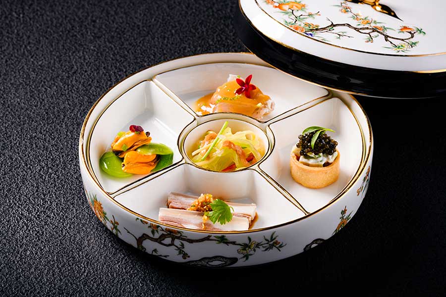 BFC Dining Guide: Michelin Stars & Gold Standard ...