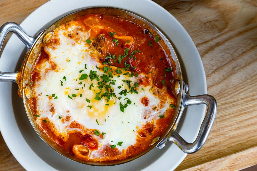 Shakshuka. Brunch at Luneurs One ITC. Luneurs is a popular bakery and ice cream shop in Shanghai. Photo by Rachel Gouk @ Nomfluence. 