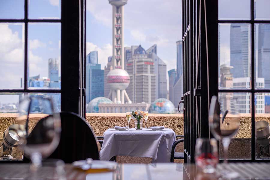 Sunday Brunch in Shanghai: The Cathay Room, Peace Hotel. 