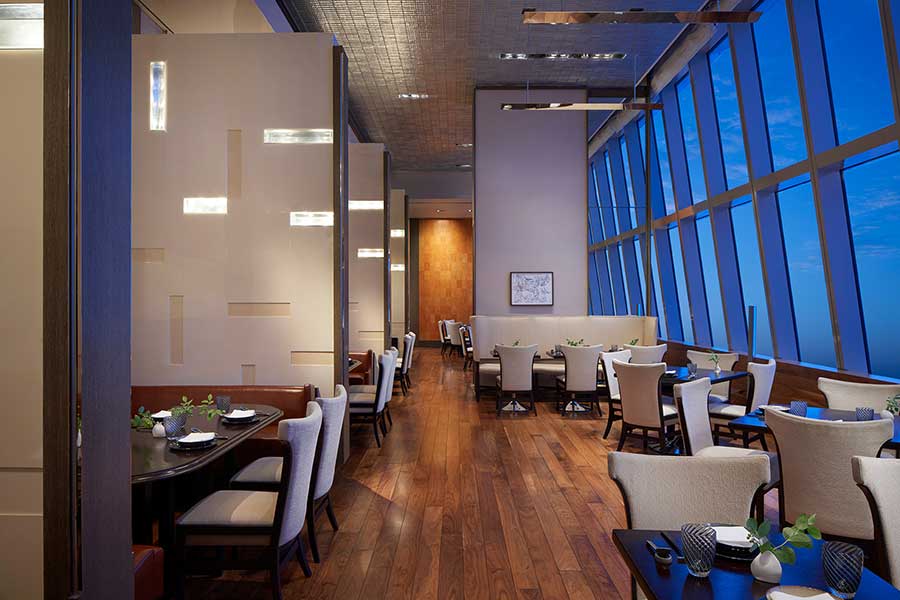 The Dining Room (Yue Xuan 悦轩), modern Chinese restaurant serving Jiangnan cuisine at the Park Hyatt Shanghai. 
