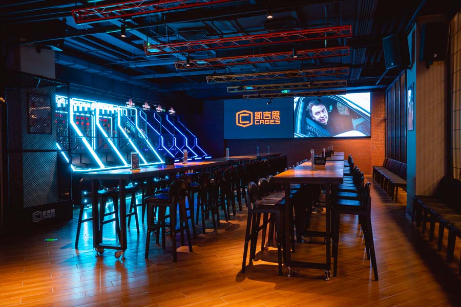 Cages Huangpu is an all-in-one sports bar, restaurant, and entertainment destination near West Bund, Shanghai. Photo by Rachel Gouk @ Nomfluence. 