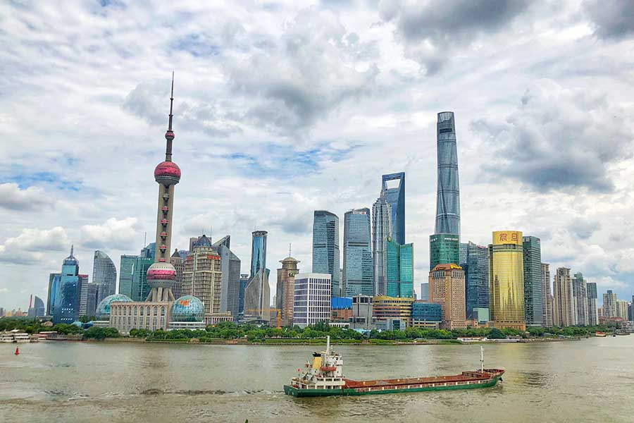 Shanghai city skyline. Photo by Rachel Gouk @ Nomfluence