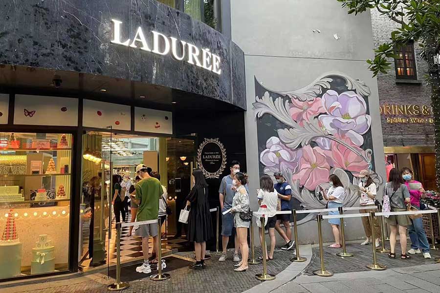 New restaurant openings in Shanghai: Parisian tea room Ladurée opens in Xintiandi.