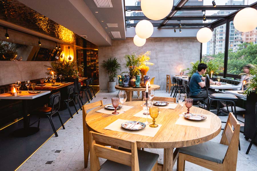 Beijing stalwart Mosto opens in Shanghai. A classy yet casual contemporary western restaurant and bar in Jing'an. Photo by Rachel Gouk @ Nomfluence.