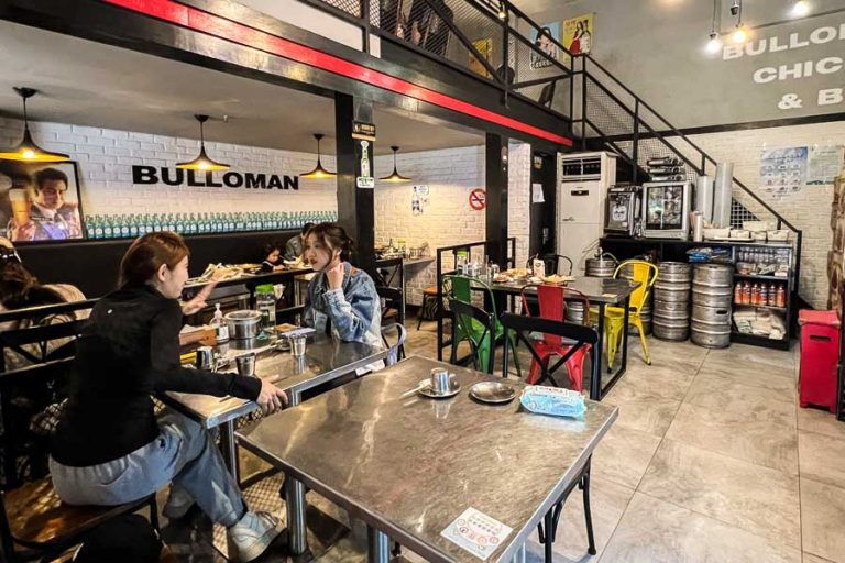 Bulloman is a Korean restaurant in Shanghai's K-Town that specializes in Fried Chicken
