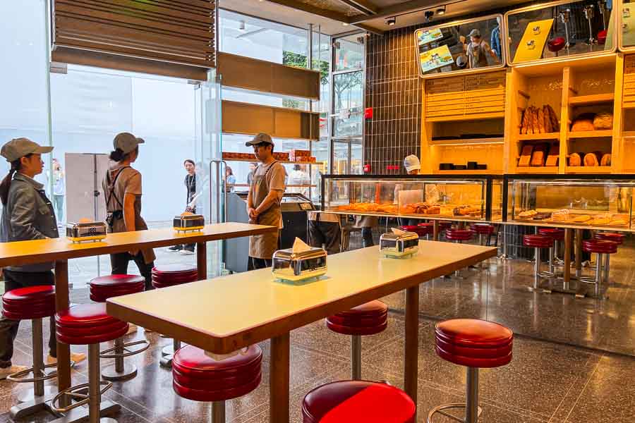 Roodoodoo is an all-day restaurant, bakery, and cafe by Paul Pairet, located at IFC mall in Lujiazui, Shanghai. Photo by Rachel Gouk @ Nomfluence