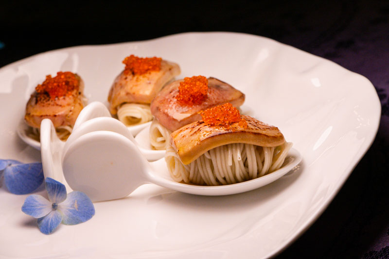 Wisca by Suzaku, an excellent Cantonese restaurant for dim sum in Shanghai. Photo @ Nomfluence