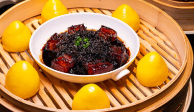 Yue Ji is a Chinese restaurant that specializes in Shaoxing cuisine with multiple locations in Shanghai and Hangzhou.