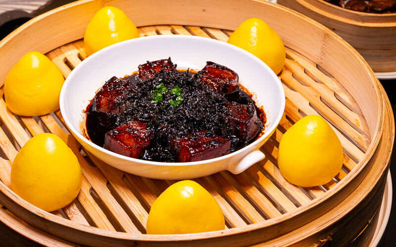 Yue Ji is a Chinese restaurant that specializes in Shaoxing cuisine with multiple locations in Shanghai and Hangzhou.