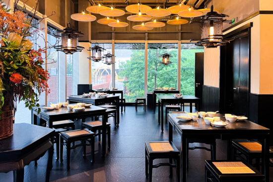 Yue Ji is a Chinese restaurant that specializes in Shaoxing cuisine with multiple locations in Shanghai and Hangzhou.