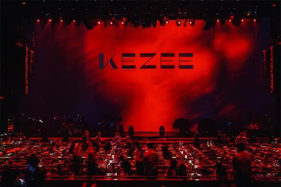 KEZEE is an all-in-one nightlife destination in Shanghai, hosting vocal and dance performances in a club-like setting.
