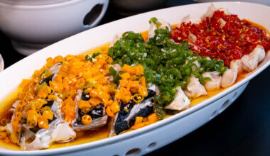 Wang Lu is a Chinese restaurant in Shanghai that specializes in Jiangxi cuisine.