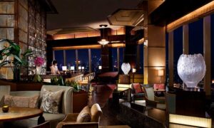 Aura Lounge, Ritz-Carlton Shanghai Pudong, skyline views and live jazz