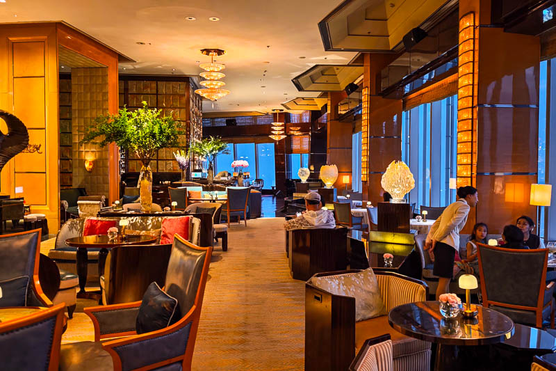 Aura Lounge, Ritz-Carlton Shanghai Pudong, skyline views and live jazz