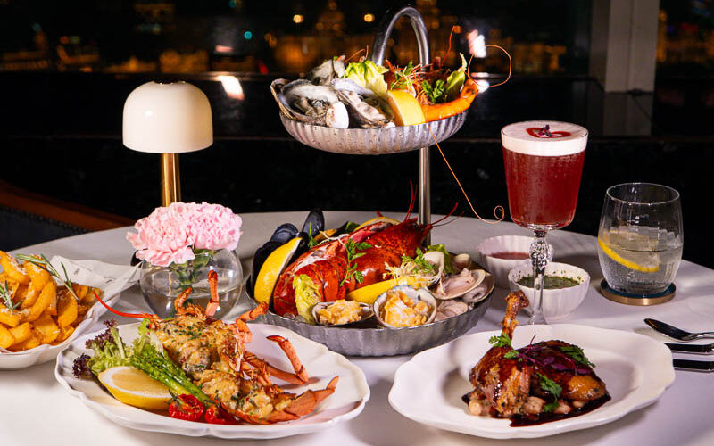 Aura Lounge, Ritz-Carlton Shanghai Pudong, skyline views and live jazz