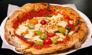 Uncle Beam & His Daughter's Huge Pizza - Neapolitan pizza in Shanghai