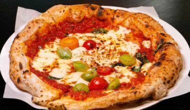 Uncle Beam & His Daughter's Huge Pizza - Neapolitan pizza in Shanghai
