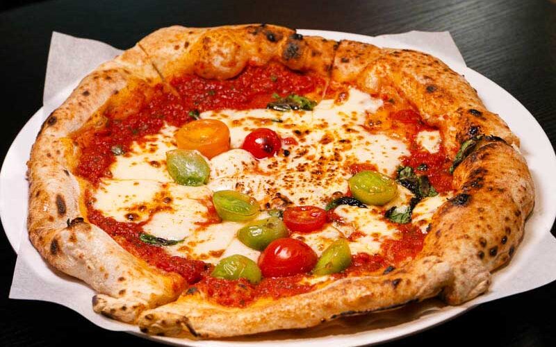 Uncle Beam & His Daughter's Huge Pizza - Neapolitan pizza in Shanghai