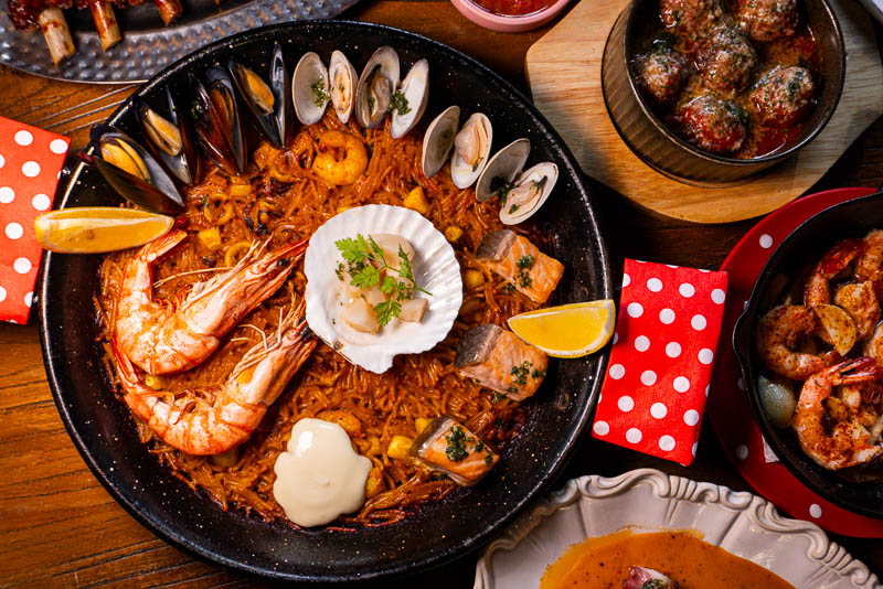 Albaluz is a traditional Spanish restaurant in Shanghai