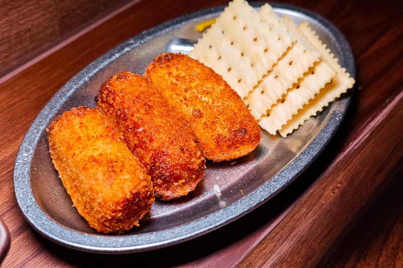 Alma Luna is a Cuban-inspired cocktail bar in Shanghai from luminary bartender Yao Lu (Union Trading Company)