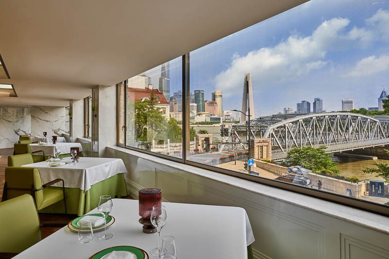 Le Reflet is a contemporary French fine dining restaurant in Shanghai